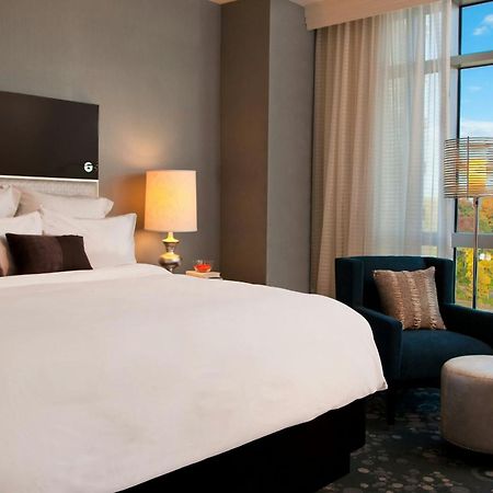 Renaissance Arlington Capital View Hotel Habitación foto